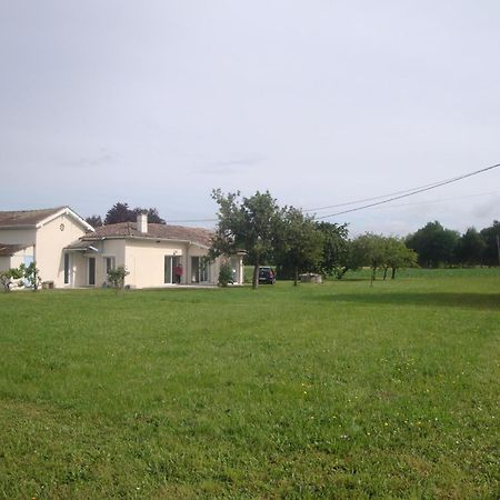 Studio + Combles Amenages Fontet Exteriör bild