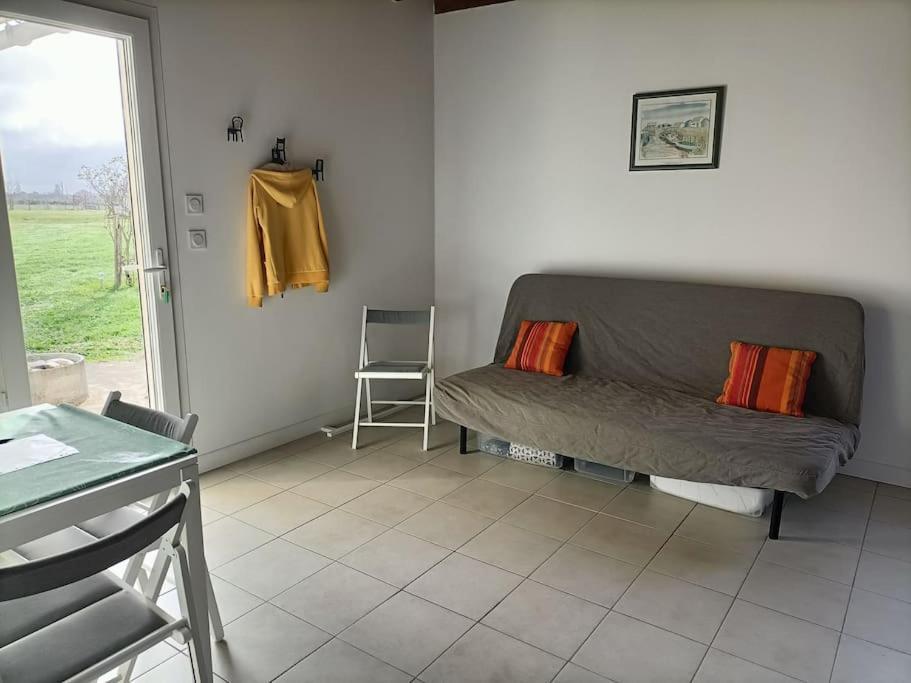 Studio + Combles Amenages Fontet Exteriör bild